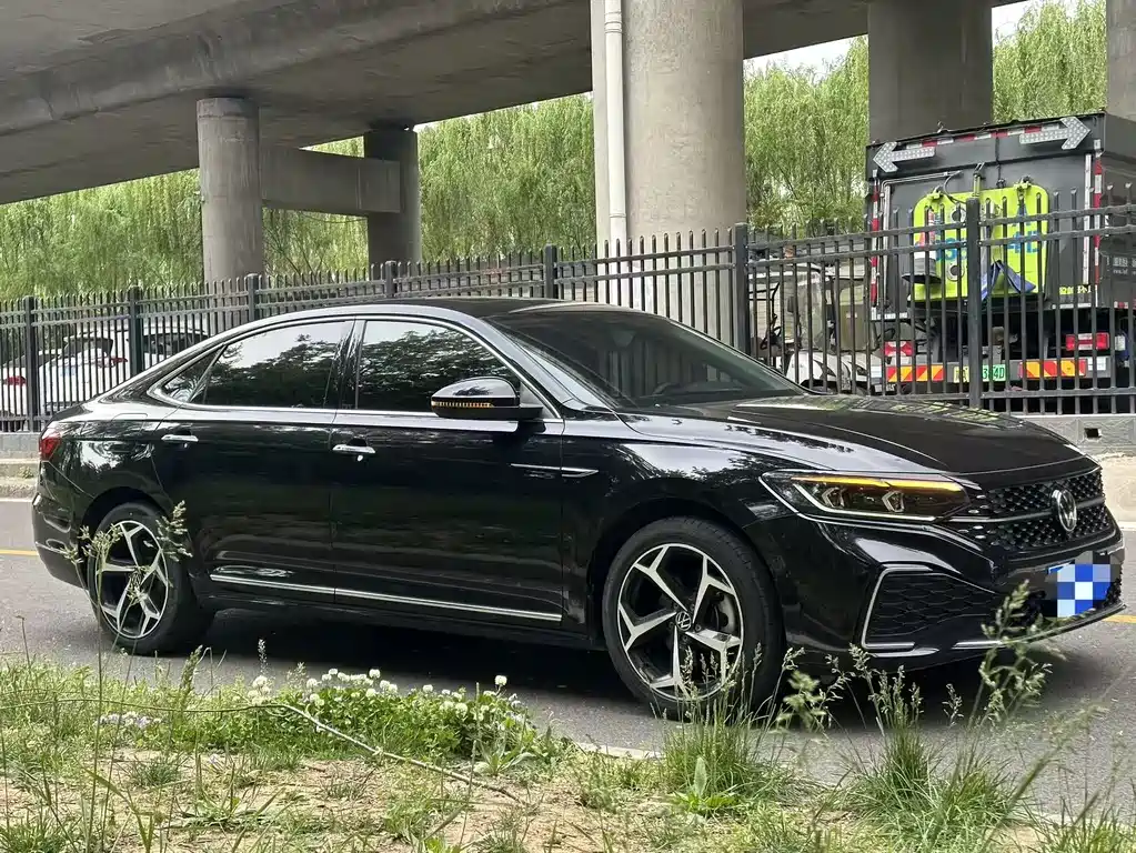 Passat 2024 380TSI Starry Sky Deluxe Edition купить на сайте DeffCars