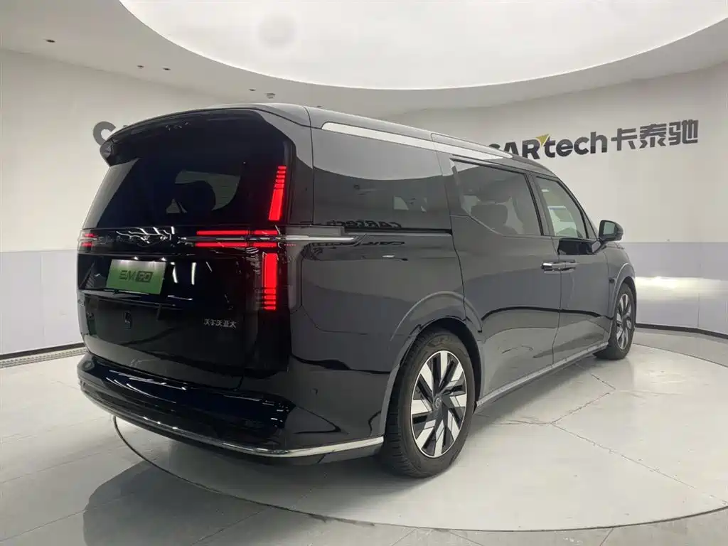 Volvo EM90 2025 Ultra six-seater купить на сайте DeffCars
