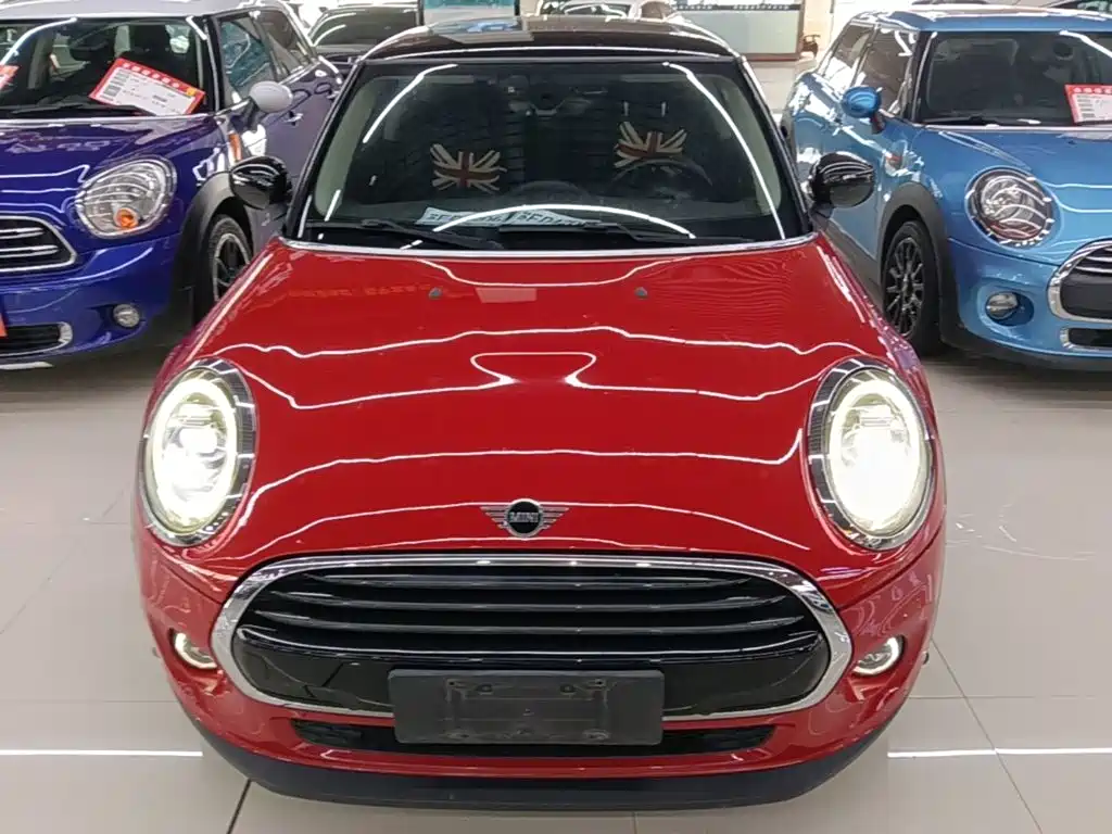 Mini 2019 1.5T Cooper Artist купить на сайте DeffCars