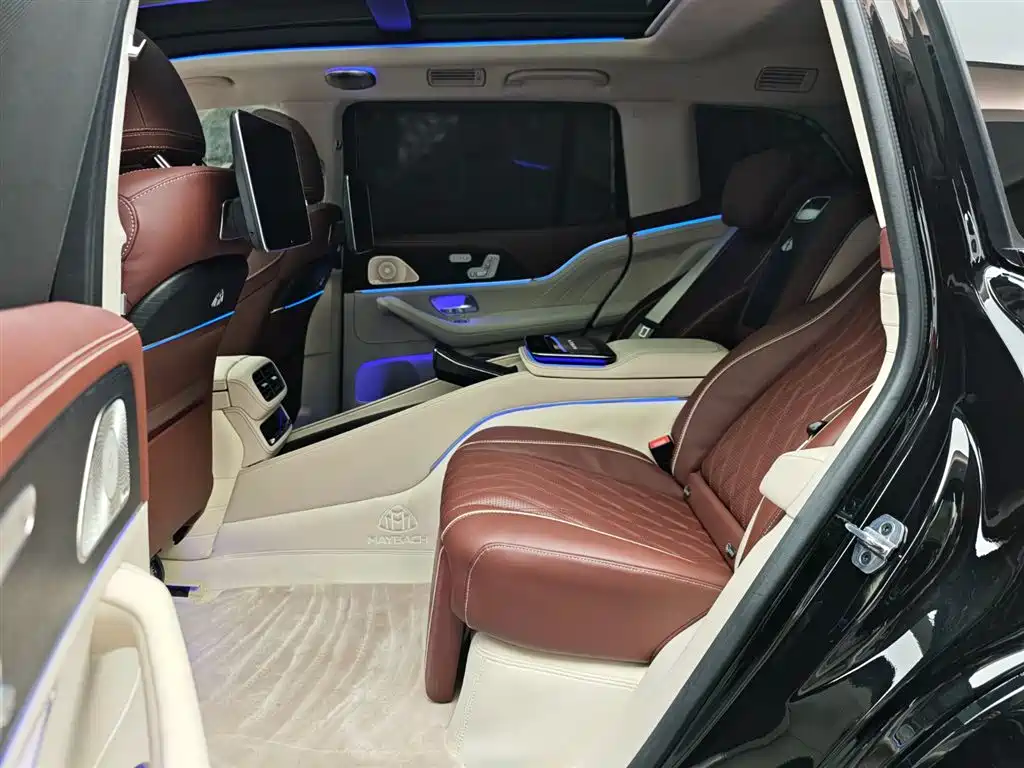 Maybach GLS 2025 GLS 600 4MATIC Extreme Night Edition купить на сайте DeffCars