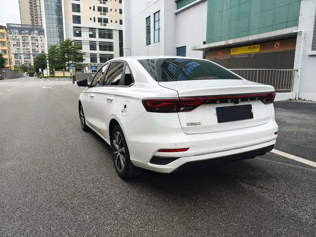 Emgrand 2022 4th generation 1.5L CVT flagship model купить на сайте DeffCars
