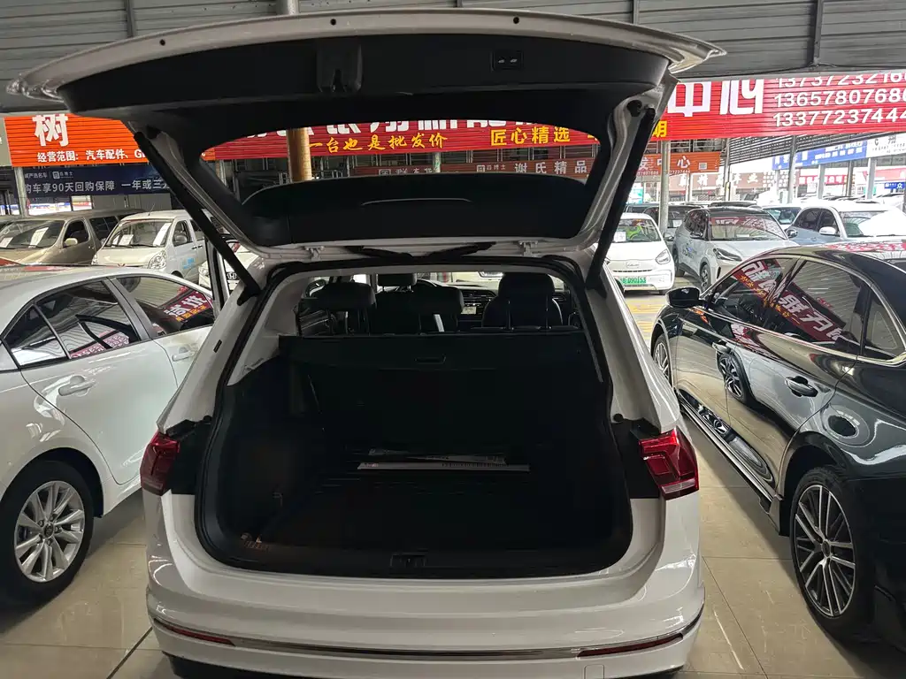 Tiguan L 2021 330TSI automatic two-wheel drive R-Line version купить на сайте DeffCars