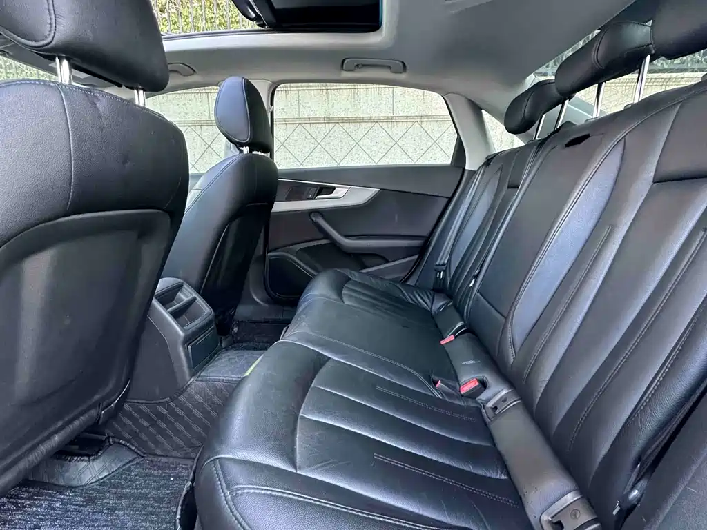 Audi A4L 2018 30th Anniversary Model 40 TFSI Enterprising купить на сайте DeffCars