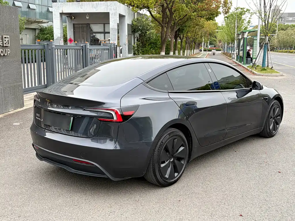Model 3 2023 rear-wheel drive version купить на сайте DeffCars