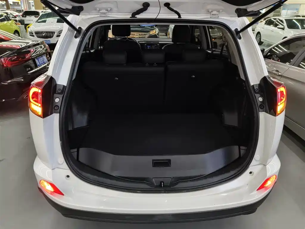 RAV4 Rongfang 2016 2.0L CVT two-wheel drive comfort version National V купить на сайте DeffCars