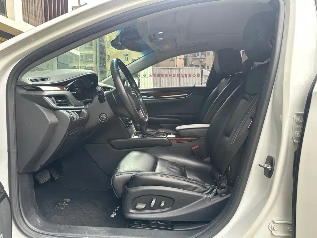 Cadillac XTS 2014 28T luxury model купить на сайте DeffCars