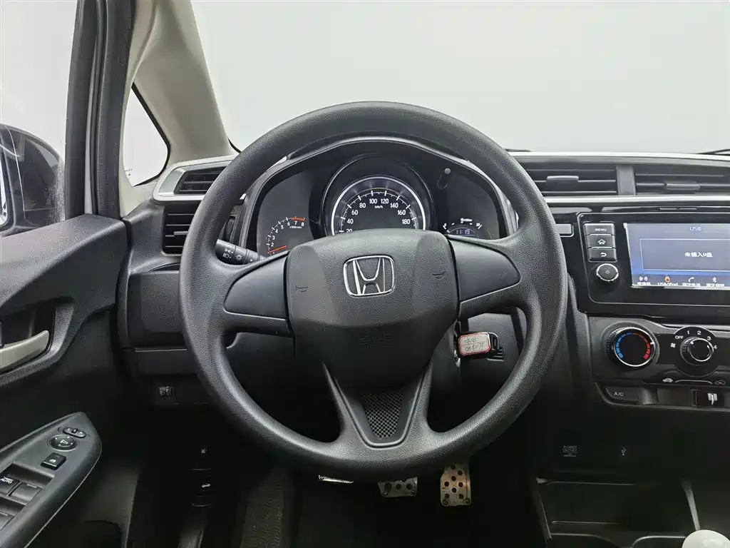 Fit 2018 1.5L manual comfort version купить на сайте DeffCars