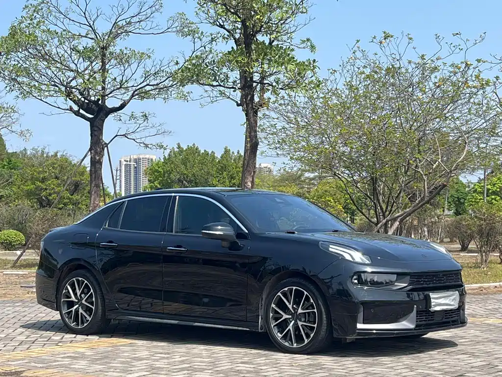Lynk & Co 03 2020 2.0TD Automatic Pro Edition купить на сайте DeffCars