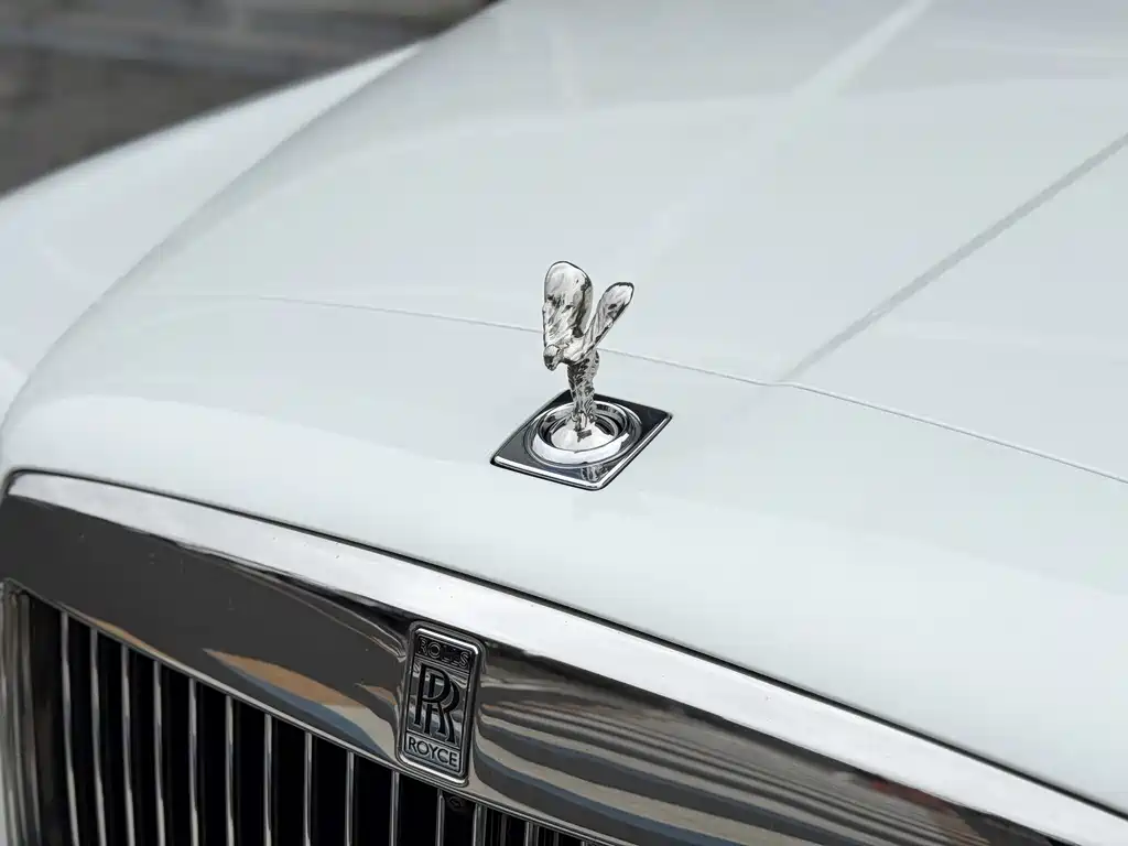 Cullinan 2018 five-seater version купить на сайте DeffCars