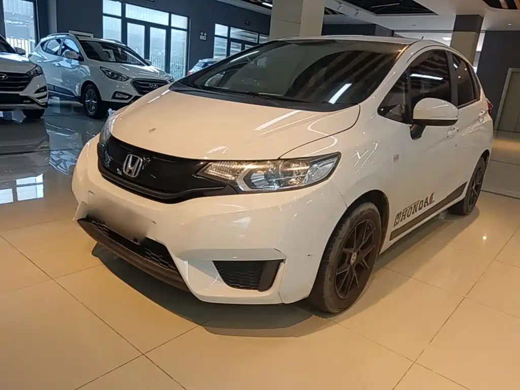 Fit 2016 1.5L LXS CVT comfort sunroof version купить на сайте DeffCars