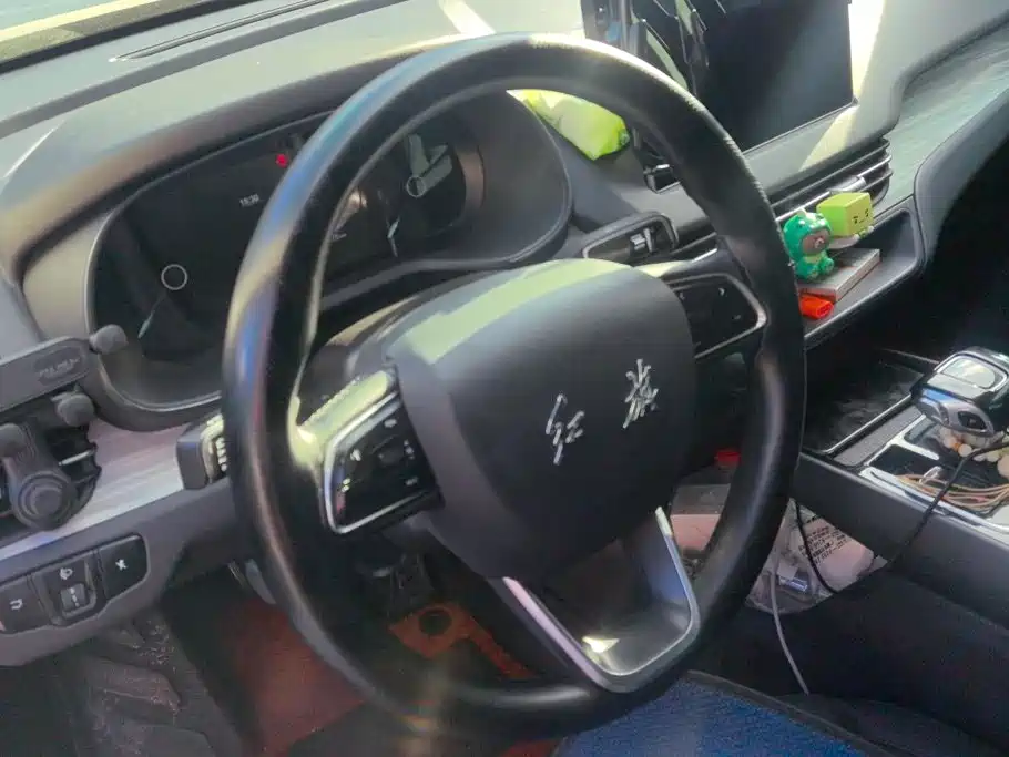 Hongqi E-QM5 2023 model 620km PLUS купить на сайте DeffCars