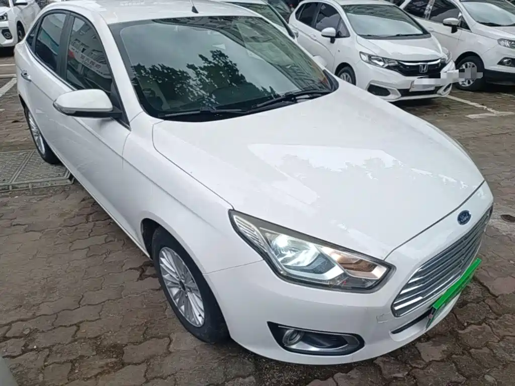 Escort 2015款 1.5L 手动舒适型 купить на сайте DeffCars