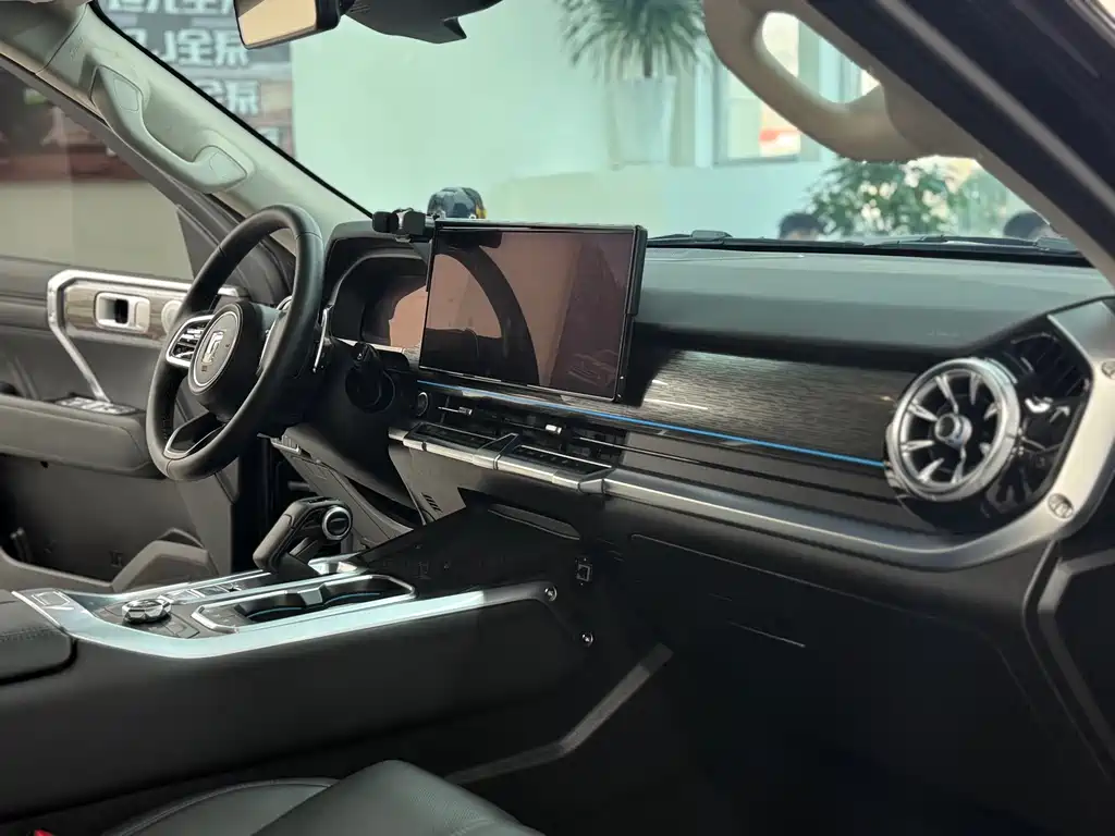 Tank 400 New Energy 2024 Hi4-T City Edition купить на сайте DeffCars