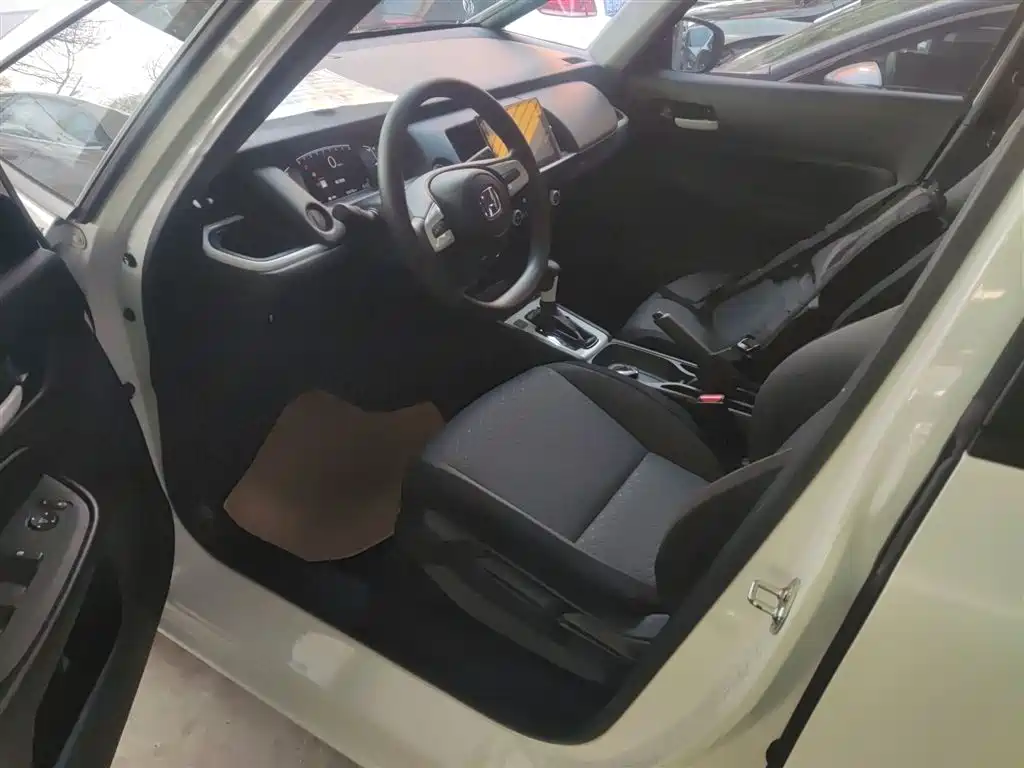 Fit 2022 1.5L CVT Trendy Sunroof Edition купить на сайте DeffCars