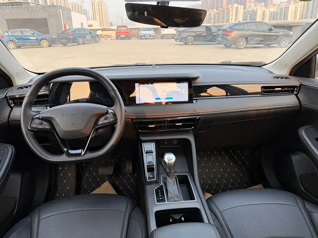 Roewe i5 2023 1.5L CVT Deluxe Edition купить на сайте DeffCars