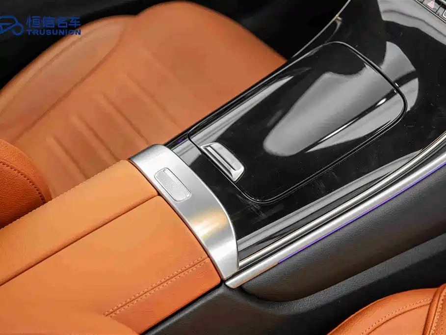 Mercedes-Benz GLC 2024 GLC 260 L 4MATIC luxury model 5 seats купить на сайте DeffCars