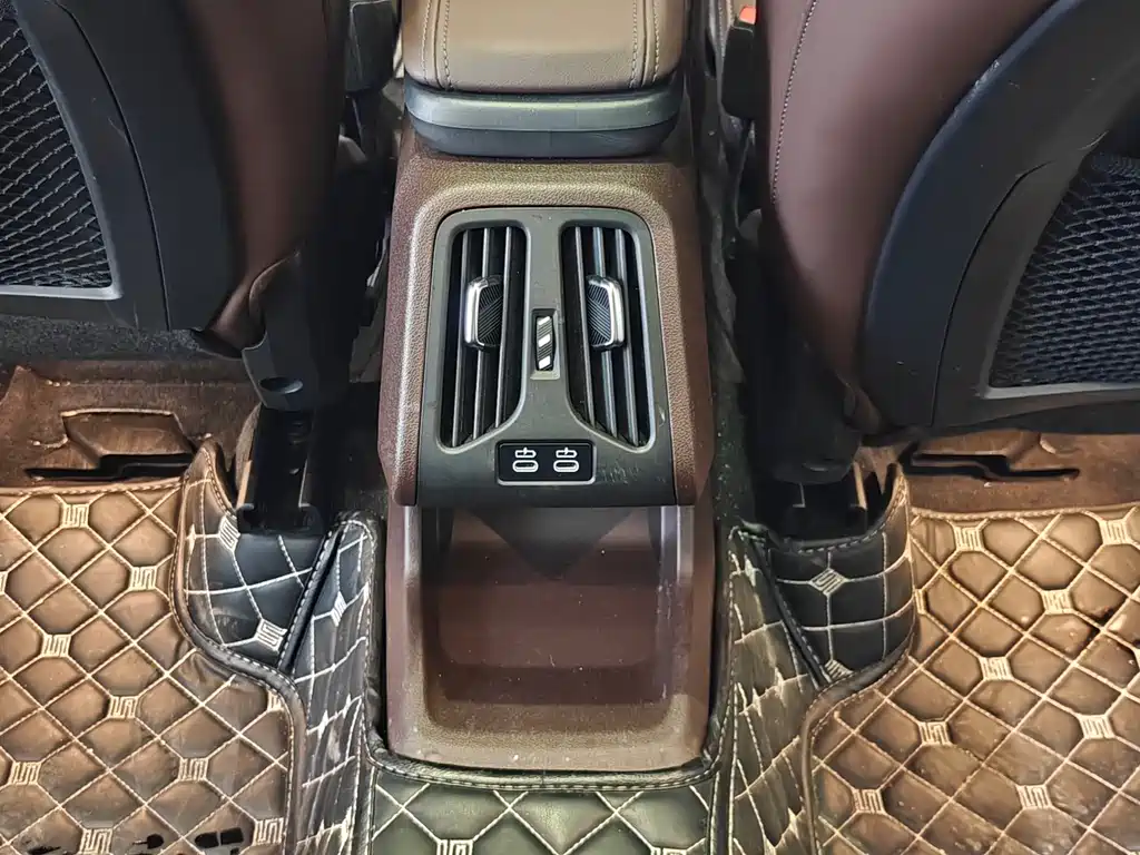 BMW X1 2023 sDrive20Li X Design Package купить на сайте DeffCars