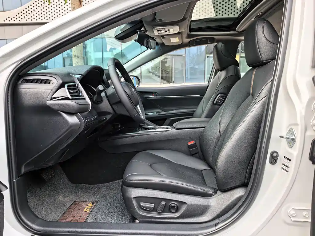 Camry 2021 2.0G Deluxe Edition купить на сайте DeffCars