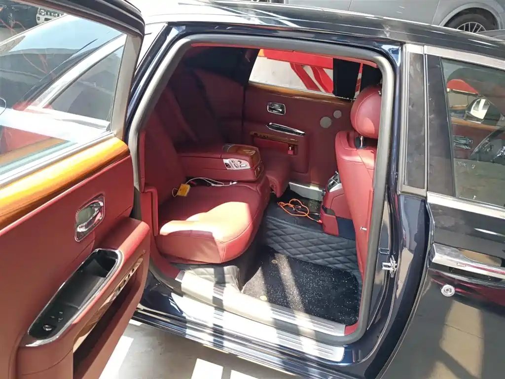 Ghost 2012 6.6T extended version купить на сайте DeffCars