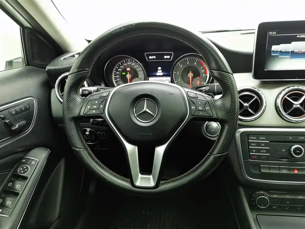 Mercedes-Benz GLA 2016 GLA 200 Dynamic купить на сайте DeffCars