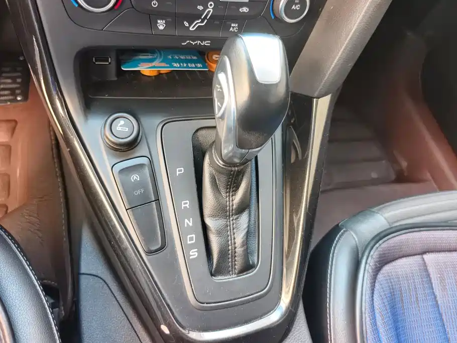 Focus 2015 Hatchback EcoBoost 180 Automatic Elite купить на сайте DeffCars