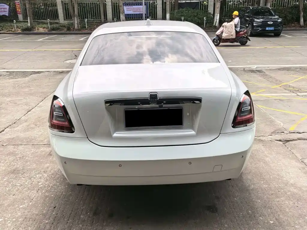 Ghost 2021 6.7T standard wheelbase version купить на сайте DeffCars