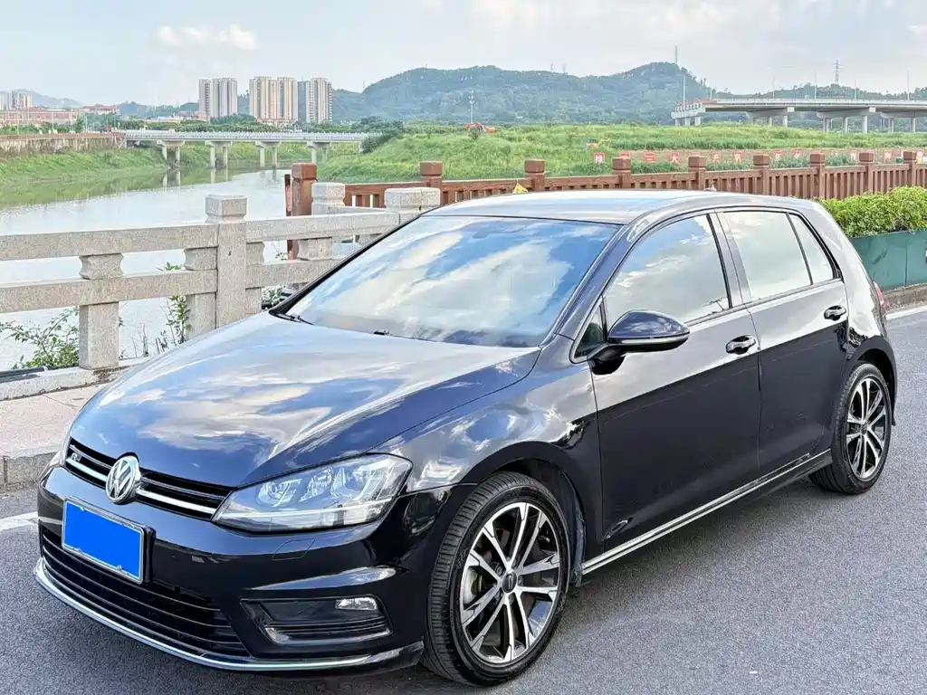 Golf 2017 280TSI automatic R-Line million-unit commemorative edition купить на сайте DeffCars
