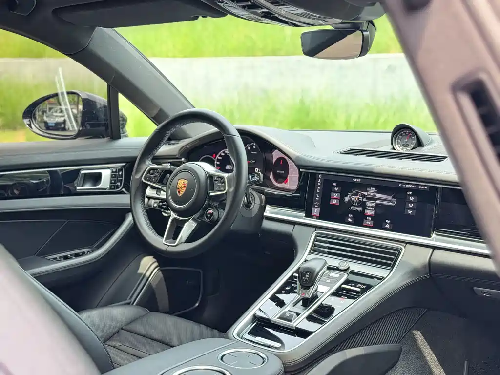 Panamera 2017 Panamera 4 Executive Extended Edition 3.0T купить на сайте DeffCars