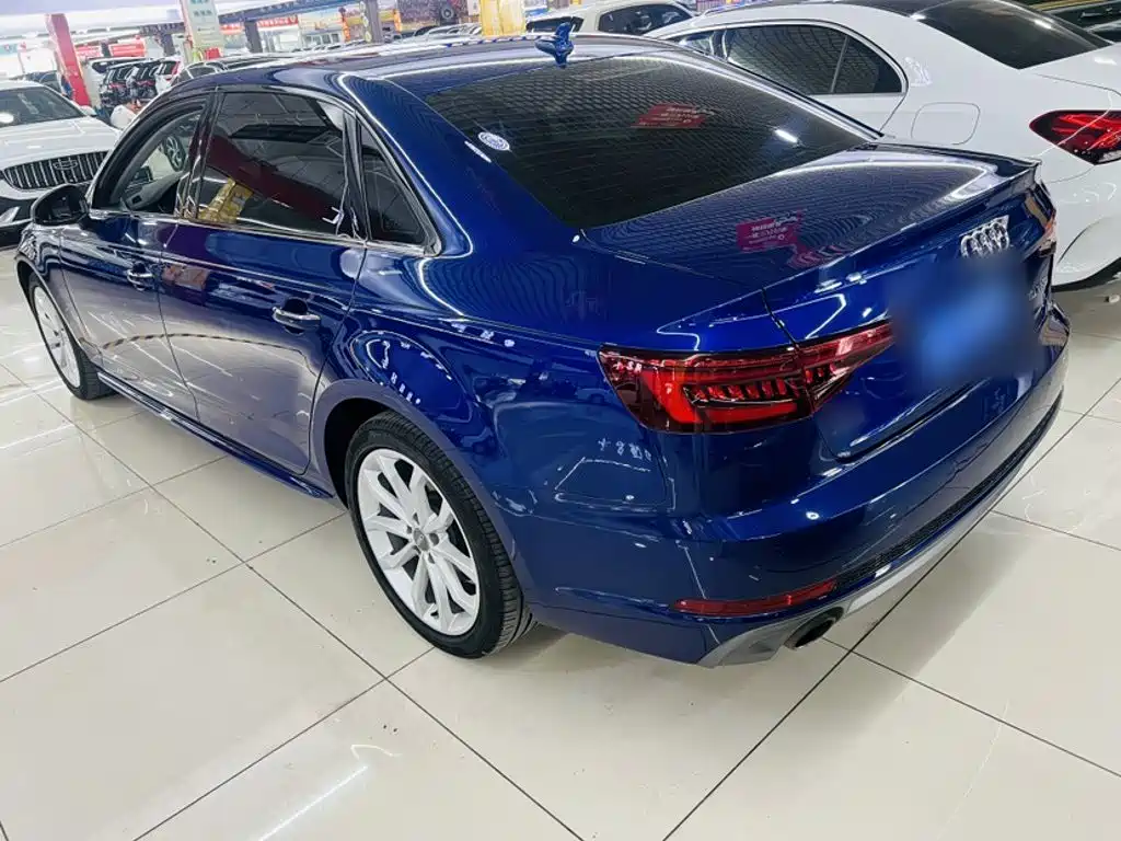 Audi A4L 2018 30th Anniversary Model 40 TFSI Fashion Model купить на сайте DeffCars