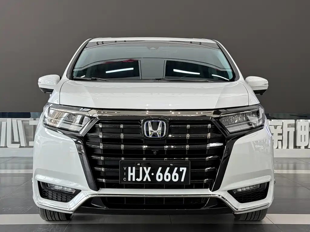 Alison 2022 2.0L e:HEV Deluxe Edition купить на сайте DeffCars