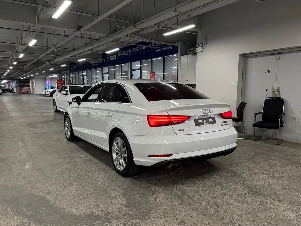 Audi A3 2018 30th Anniversary Limousine 35 TFSI Enterprising купить на сайте DeffCars