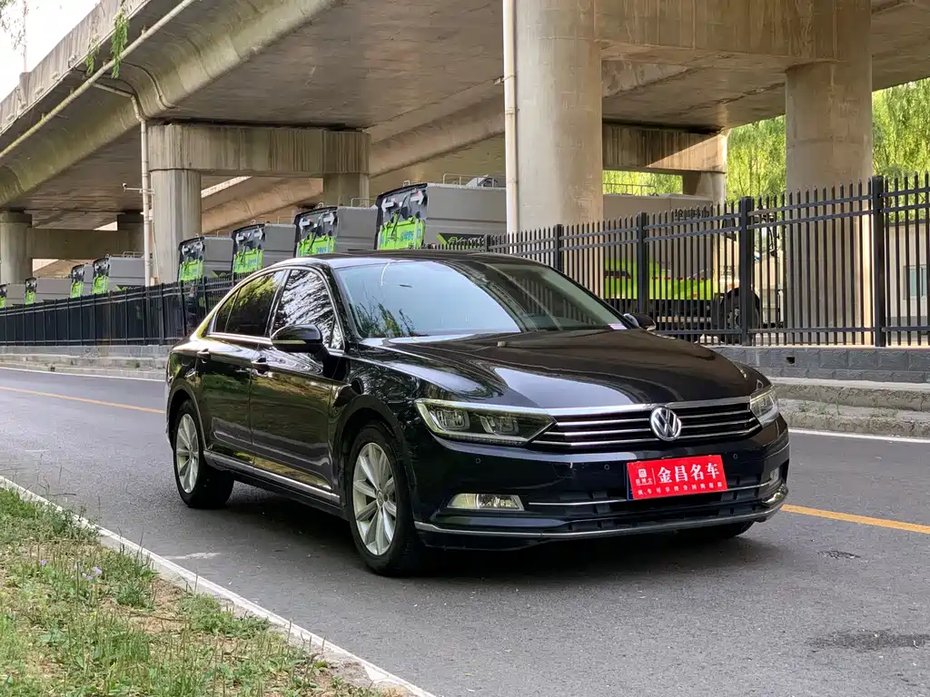 Magotan 2019 330TSI DSG leading model National V купить на сайте DeffCars