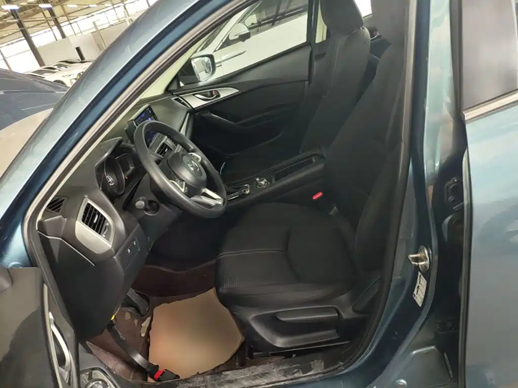 Mazda Axela 2017 sedan 1.5L automatic luxury model National V купить на сайте DeffCars