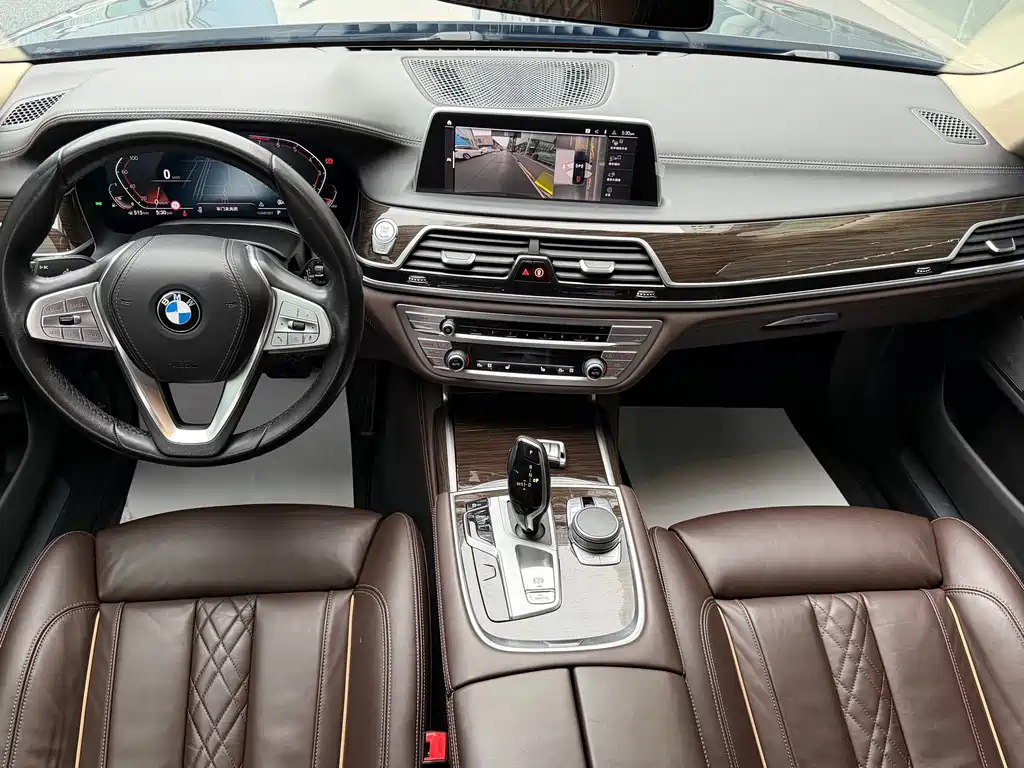 BMW 7 Series 2021 730Li Luxury Package купить на сайте DeffCars