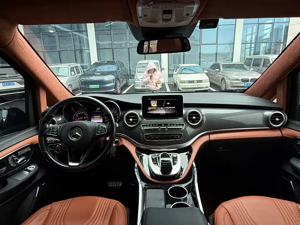 Mercedes-Benz V-Class 2018 V 260 L Premium Extended Edition National VI купить на сайте DeffCars