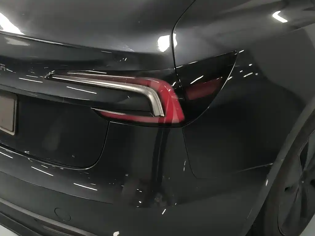 Model 3 2023 rear-wheel drive version купить на сайте DeffCars