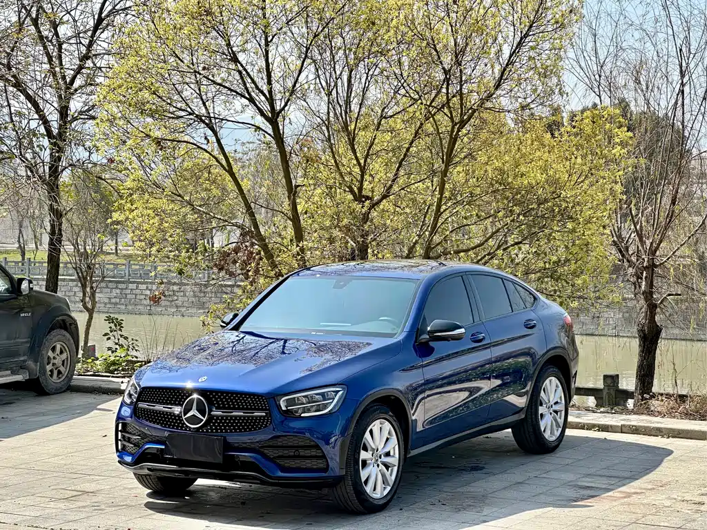 Mercedes-Benz GLC Coupe 2020 GLC 260 4MATIC Coupe SUV купить на сайте DeffCars