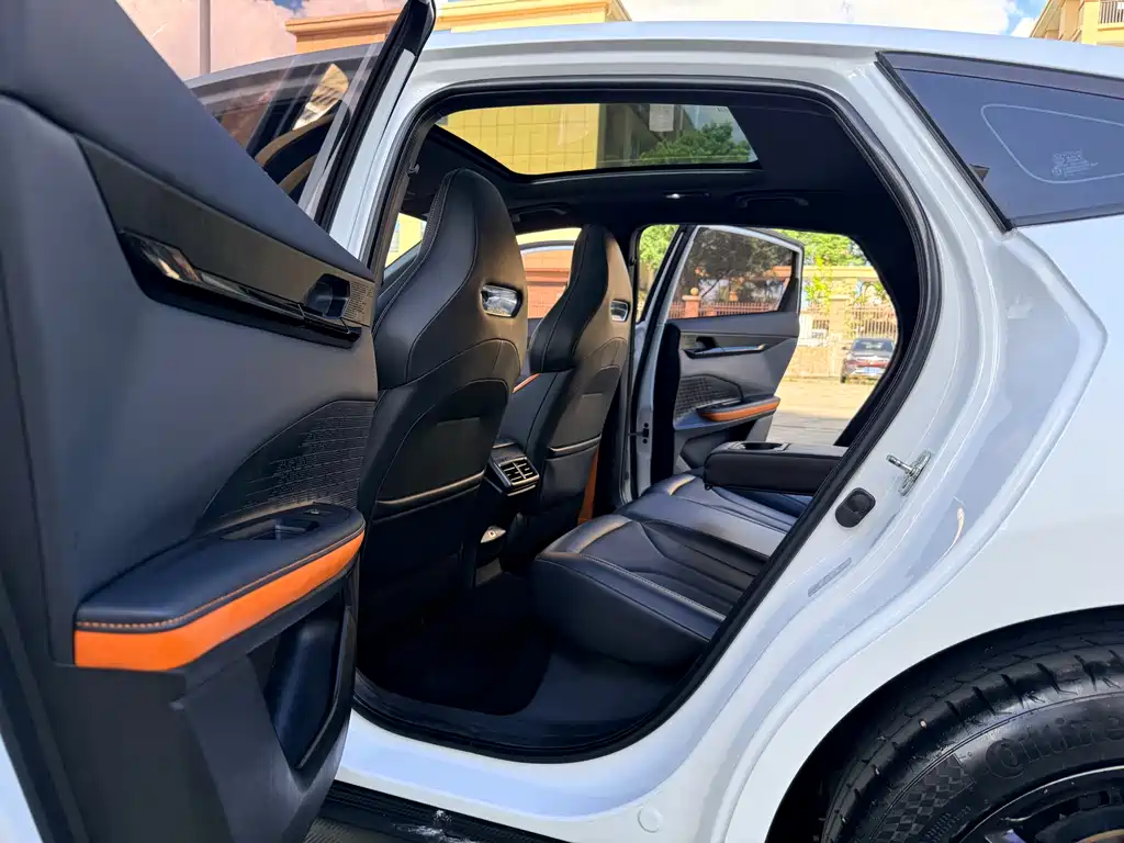 Changan UNI-V 2023 1.5T premium model купить на сайте DeffCars