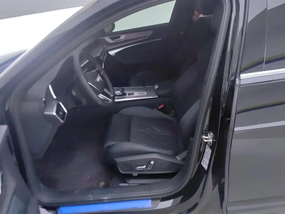 Audi A6L 2025 45 TFSI Premium Dynamic Model купить на сайте DeffCars