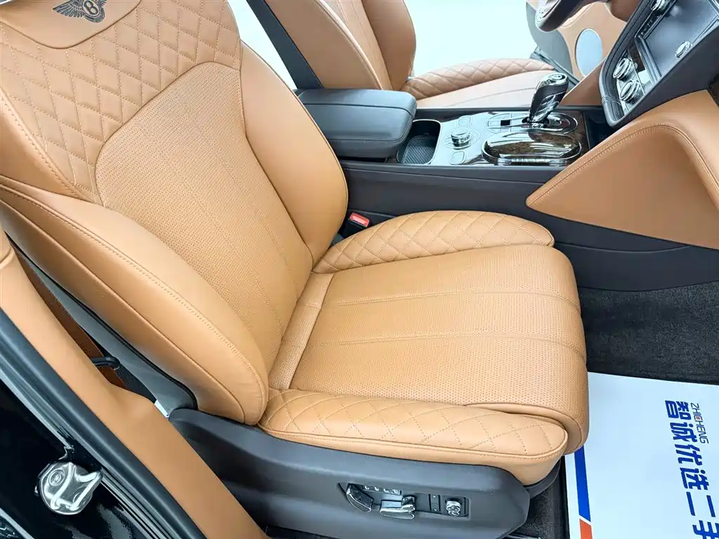 Bentayga 2016 6.0T Standard Edition купить на сайте DeffCars