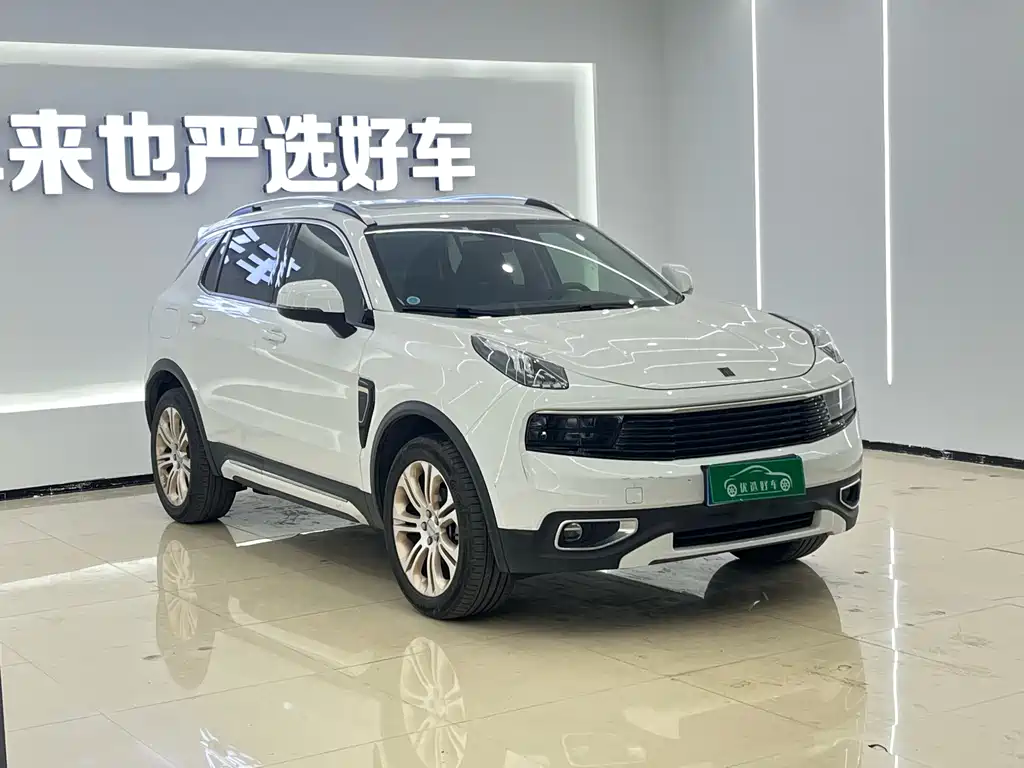 Lynk & Co 01 2017 2.0T two-wheel drive Pro version купить на сайте DeffCars