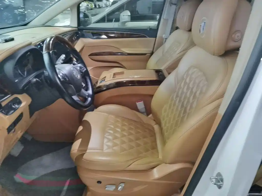 Buick GL8 2018 ES 28T Comfort Type National VI купить на сайте DeffCars