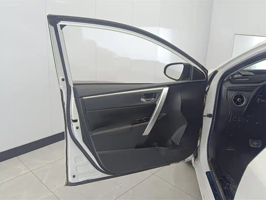 Corolla 2017 facelift 1.2T S-CVT GL-i купить на сайте DeffCars