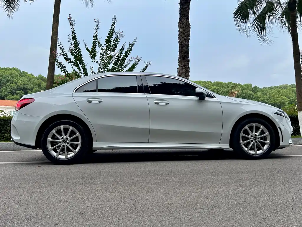 Mercedes-Benz A-Class 2021 A 200 L Sports Sedan Fashionable купить на сайте DeffCars