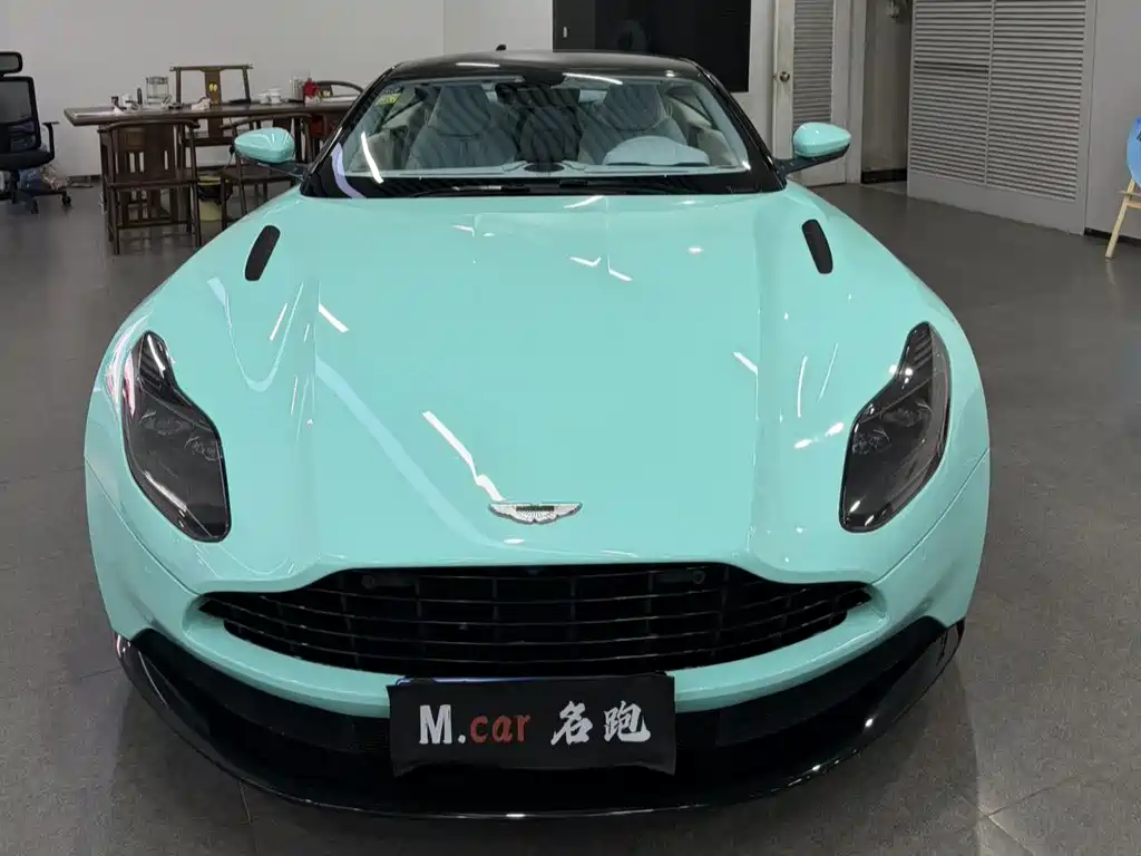 Aston Martin DB11 2017 4.0T V8 купить на сайте DeffCars