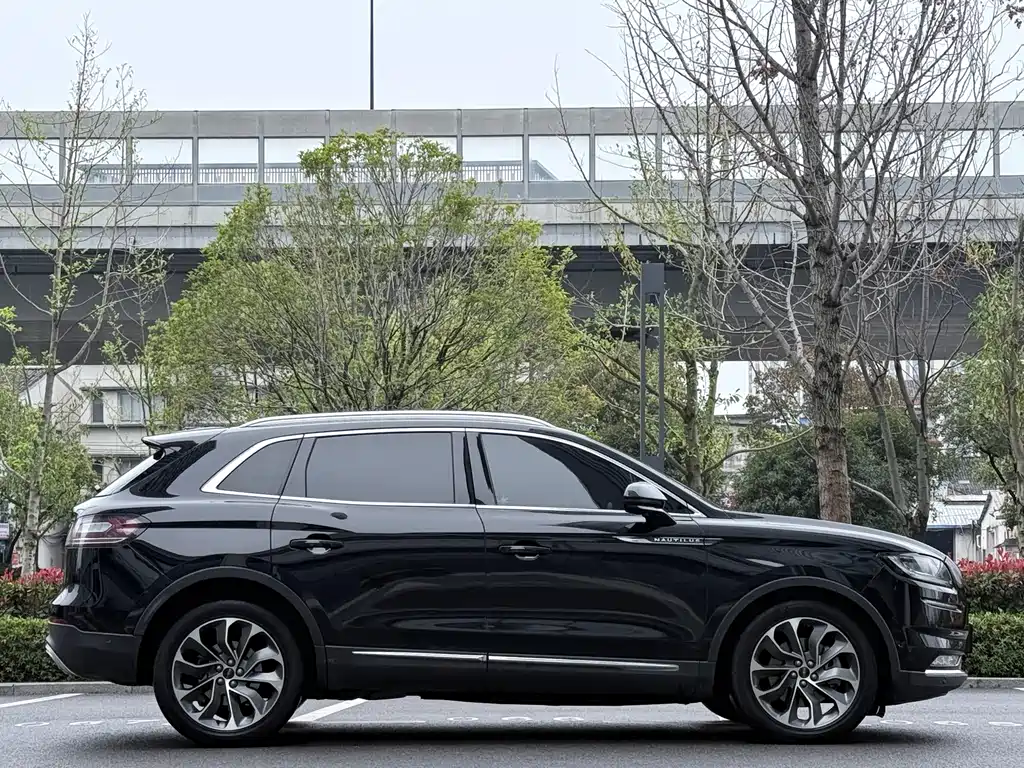 Voyager 2021 2.0T four-wheel drive elegant version купить на сайте DeffCars
