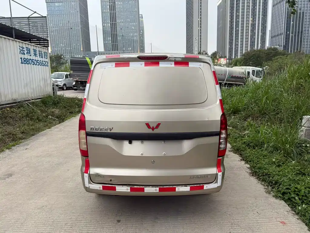 Wuling Hongguang V 2022 1.5L Jintu version of the electric power-assisted LAR with sealed windows купить на сайте DeffCars