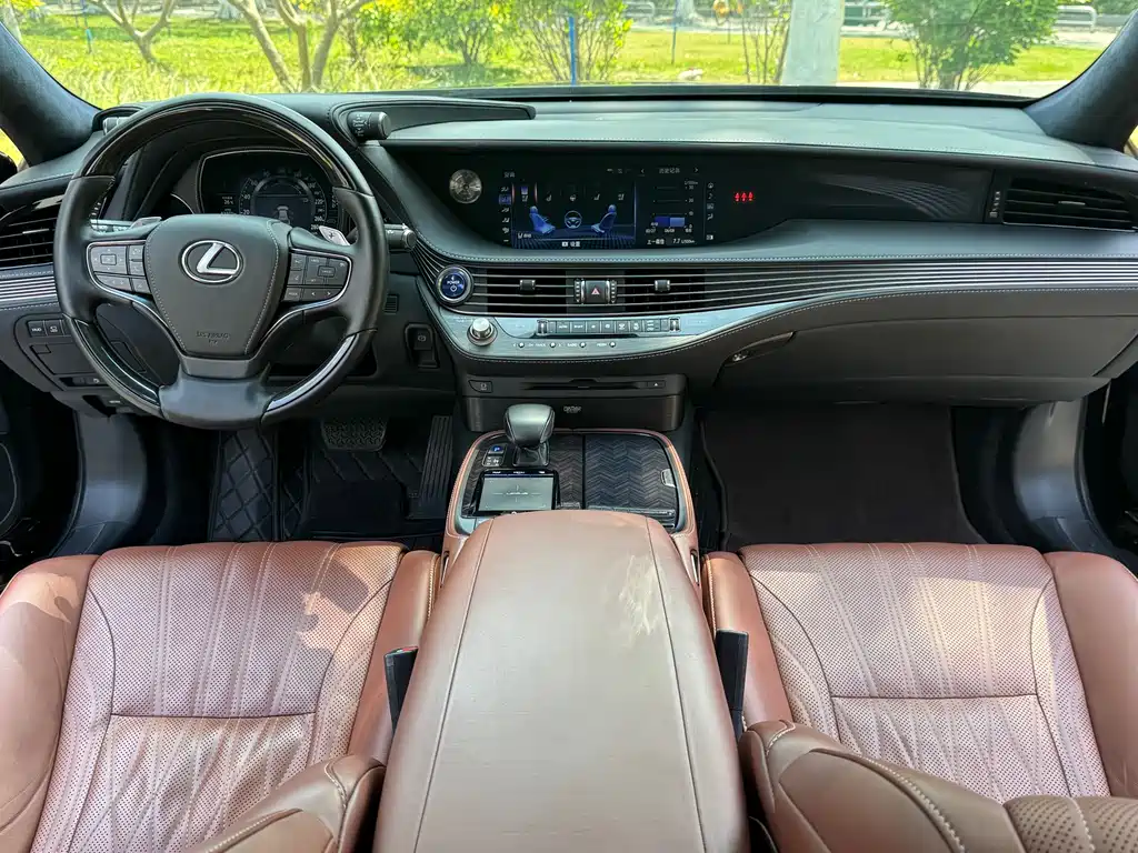 Lexus LS 2018 500h Executive Edition National V купить на сайте DeffCars