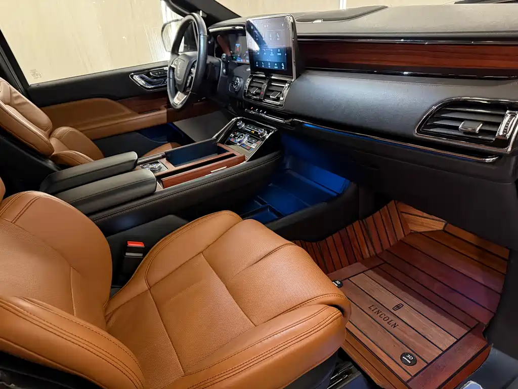 Navigator 2020 3.5T Long Axis Presidential Edition купить на сайте DeffCars