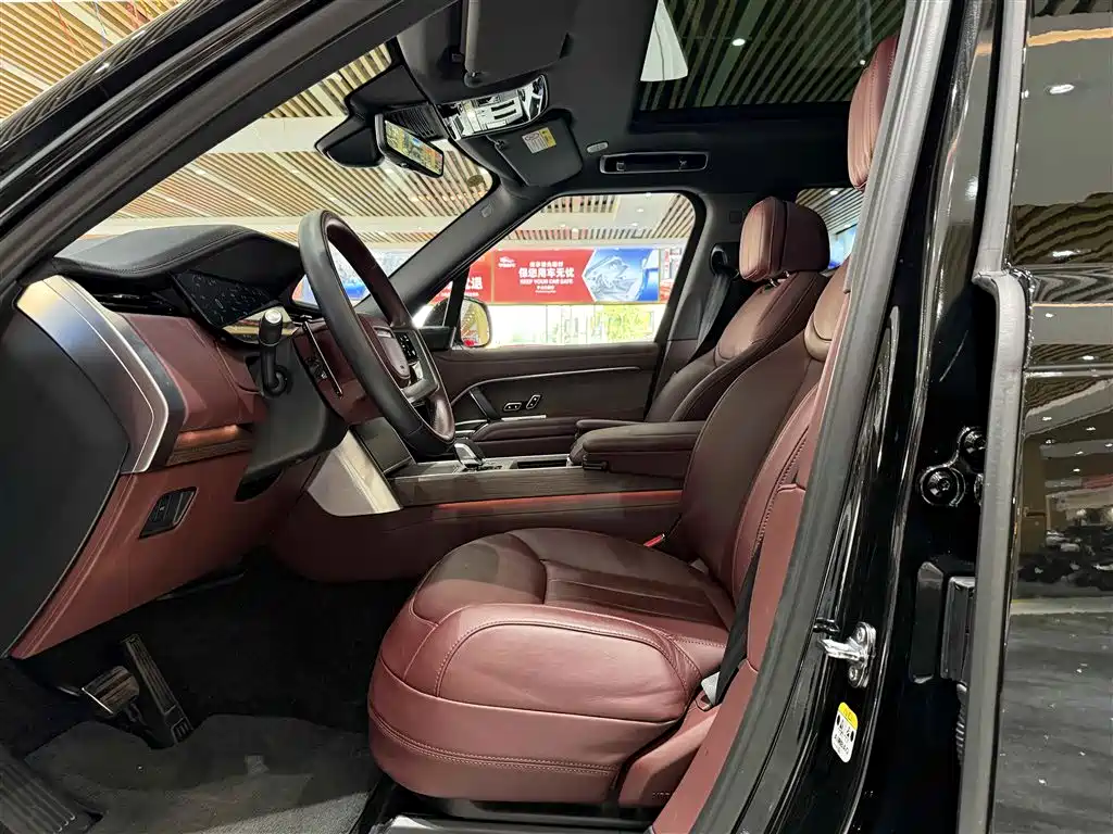 Range Rover 2025 3.0 L6 400PS Genesis Extended Edition купить на сайте DeffCars